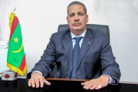 صورة وزير : توزيع الأعلاف سيتم في الشهر الجاري