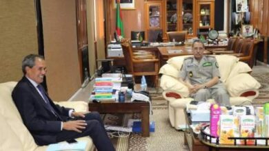 صورة المدير العام للأمن الوطني يستقبل سفير المملكة المغربية فى مكتبه /صور