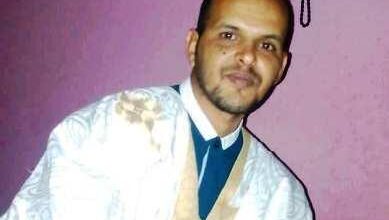 صورة شرطة الجرائم الاقتصادية توقف المدون والاعلامي حسنه امبيريك