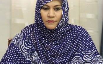 صورة وزيرة التجارة تغادر للمشاركة في قمة عالمية بدبي