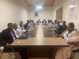 صورة مدير شركة معادن يلتقي بممثلين عن الشركات العاملة في مجال التعدين