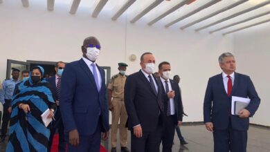 صورة مباحثات موريتانية تركية بمطار نواكشوط وابروتكول اتفاق