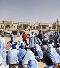 صورة سائقو سيارات “شركة كاراب “يطالبون بخفض رسوم يتحملونها تفرضها الشركة على كل توصيلة