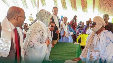 صورة وزارة العمل الاجتماعي توزع بعض الأضاحي على المسنين في ولايات گيديماغا گورگل ولعصابة