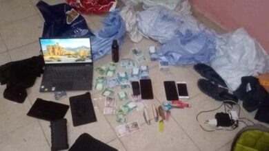 صورة إلقاء القبض على العصابة التي سطت على منزل العلامة محمد محمود ولد أحمد يوره ولد الرباني