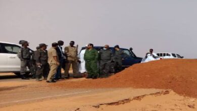 صورة مدير ETER يعاين الأضرار التي خلفتها السيول في آدرار