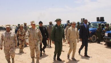 صورة وزيرا الدفاع بمالي وموريتانيا يتابعان تمرينا عسكريا بنواكشوط