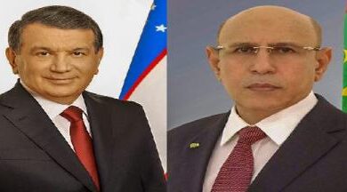 صورة غزواني يهنئ رئيس أوزباكستان بيوم بلاده الوطني