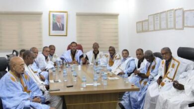 صورة رئيس حزب الإنصاف يجتمع بمستشاريه