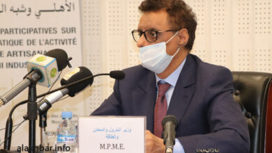 صورة وزير البترول يغادر إلى باريس للمشاركة في “طموح إفريقيا”