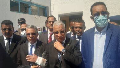 صورة وزير الصحة:سجلنا النواقص في مستشفى نواذيبو وسنتخذ الممكن لتصحيحها
