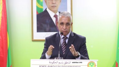 صورة وزير الصحة يغادر إلى مراكش للمشاركة في مؤتمر إفريقي