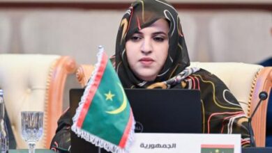 صورة الوزيرة منت انتهاه تقدم في “مسقط ” ورقة عن دور المرأة الموريتانية و مساهمتها في البناء في ظل البرنامج المجتمعي للرئيس غزواني