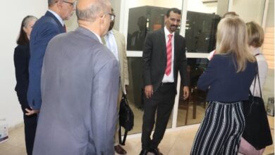 صورة وفد من الأمم المتحدة يزور ” الهابا” !!!