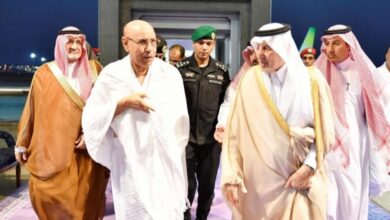 صورة رئيس الجمهورية يصل إلى مدينة الرياض