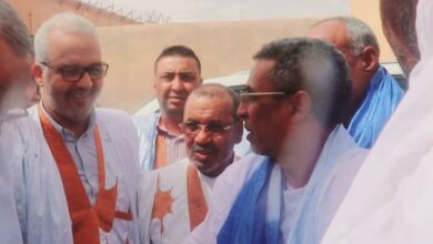 صورة محفوظ ولد الجيد ينظم حفل غداء على شرف بعثة حملة الإنصاف بولاية آدرار