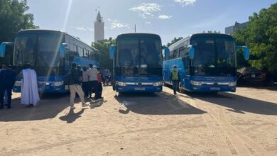 صورة نواكشوط: بدء نقل الفوج الأول من الحجاج الموريتانيين إلى المطار