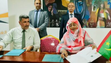 صورة اتفاقية توأمة بين غرفتي الصناعة التقليدية الموريتانية والجزائرية
