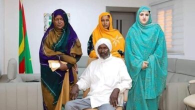 صورة منت أنتهاه تكرم الفائزة الأولى وطنيا في شعبة الآداب الأصلية  .. صورة