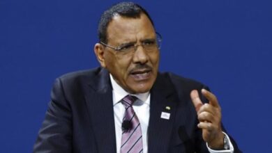 صورة تنديد إقليمي ودولي بعزم عسكريي النيجر محاكمة بازوم