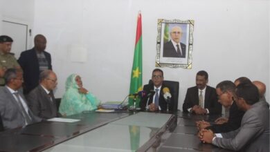 صورة وزير الثقافة يزوراللجنة الوطنية الأولمبية والاتحادية الموريتانية لكرة القدم