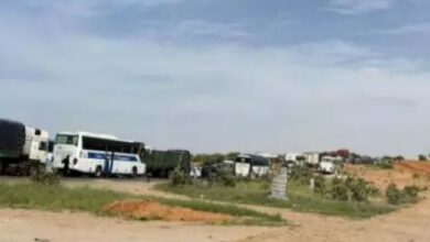 صورة تعطل شاحنة قرب بوتلميت يتسبب في إغلاق طريق الأمل