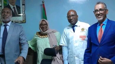 صورة الأمين العام لوزارة الصحة يشرف على انطلاق يوم صحي منظم بالتعاون بين القطاع وبلدية الميناء
