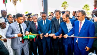 صورة الوزير الأول يدشن مشروع فندق فصك السياحي