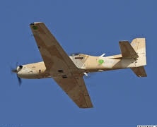 صورة طائرة عسكرية تقل دركيين بعد إصابتهما في حادث سير في أزويرات