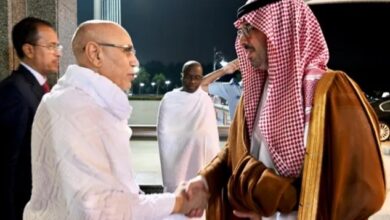 صورة قادما من الرياض.. الغزواني يصل مدينة جدة لأداء مناسك العمرة