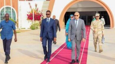 صورة ولد الشيخ الغزواني يتوجه إلى الحوض الشرقي للإشراف على انطلاقة مهرجان مدائن التراث بولاتة (الوفد المرافق)