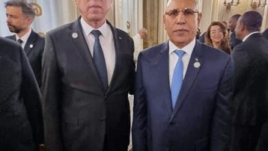 صورة رئيس الجمهورية يلتقي نظيره التونسي
