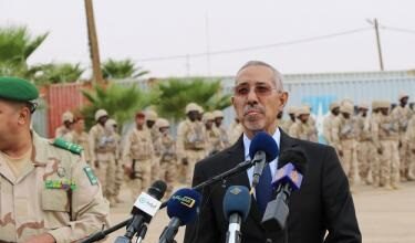 صورة وزير الدفاع يغادر للمشاركة في مؤتمر ميونيخ للأمن