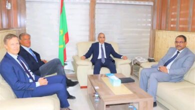 صورة وزير الداخلية يجري مباحثات مع رئيس لجنة الحريات المدنية بالمفوضية الأوروبية