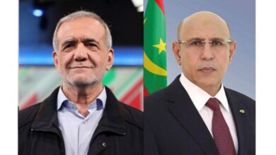 صورة رئيس الجمهورية يهنئ الرئيس الإيراني المنتخب