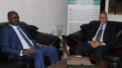 صورة مفوض حقوق الإنسان يستقبل رئيس الآلية الوطنية للوقاية من التعذيب