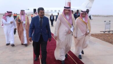 صورة استمرار حضور الوفود المشاركة في حفل التنصيب واستعدادات بقصر المؤتمرات