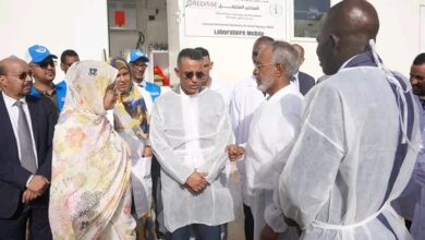 صورة معالي وزير الصحة يشرف على انطلاق المختبر المتنقل الموجه إلى ولاية لعصابة