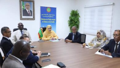 صورة وزيرة العمل الاجتماعي تستقبل ممثل برنامج الغذاء العالمي في بلادنا