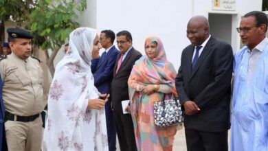 صورة وزيرة المياه تؤدي زيارة لبعض المنشآت في مدينة انواذيب