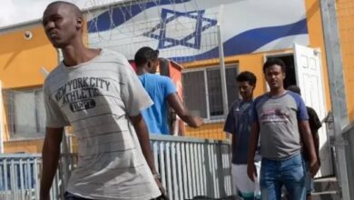 صورة هآرتس: تجنيد أفارقة في الجيش الإسرائيلي مقابل إقامة ورواتب عالية