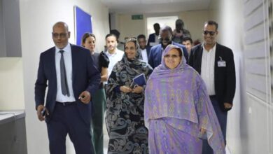 صورة رئيسة جهة نواكشوط تؤدي زيارة لمؤسسة SAMU