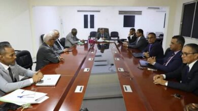 صورة مفوض حقوق الانسان يترأس اجتماع مجلس الرقابة