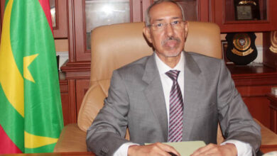 صورة وزير الدفاع يزور باريس بدعوة من نظيره الفرنسي