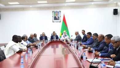 صورة اجتماع بوزارة الصيد لتقييم عملية تموين أسواق العاصمة نواكشوط بالأسماك الطازجة .