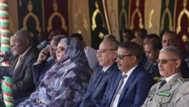 صورة وزير التجهيز والنقل يشرف على وضع حجر الأساس لمقر سلطة تنظيم النقل الطرقي وتدشين محطة الأمل للنقل