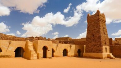 صورة الإيسيسكو ترمم المسجد التاريخي بمدينة شنقيط الموريتانية