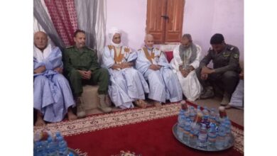 صورة باسم رئيس الجمهورية.. والي آدرار يعزي أسرة أهل اشروقة