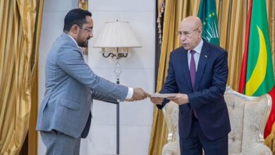 صورة رئيس الجمهورية يتسلم رسالة خطية من نظيره المالي