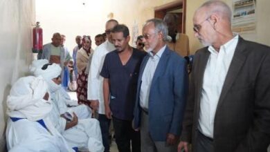 صورة وزير الصحة يزور البعثة الطبية التي تُجري عمليات انفصال الشبكية لأول مرة في موريتانيا